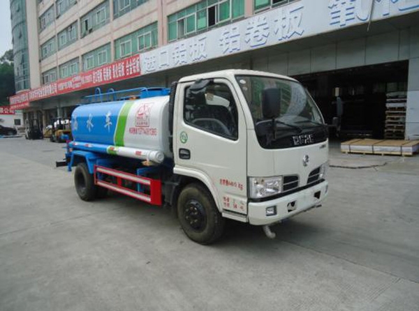 東風(fēng)5方灑水車(chē)