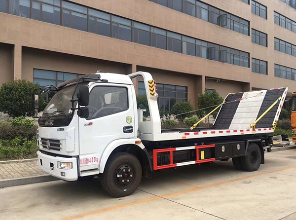 程力威牌CLW5041TQZ5型清障車(chē)