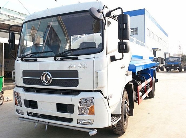 天錦灑水車(chē)